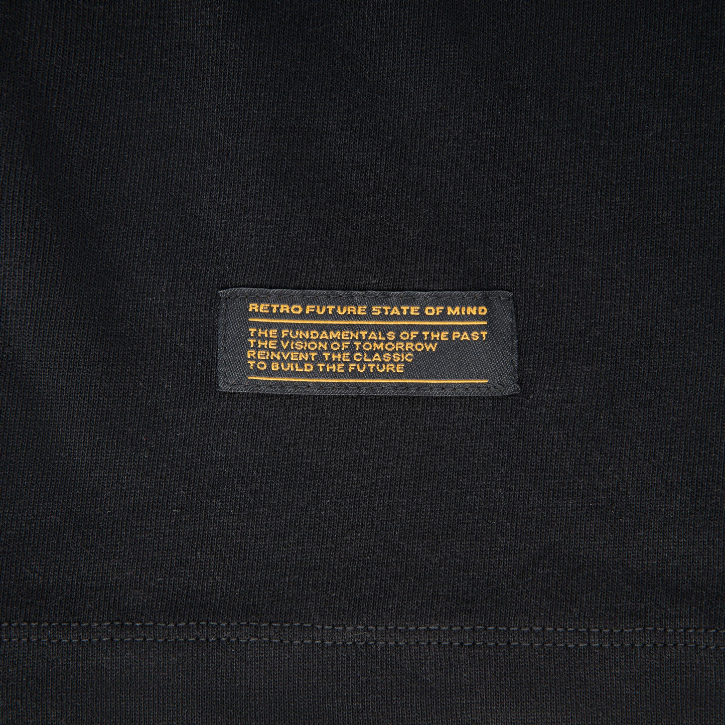"RETROFUTURE BASIC" T-Shirt Boxy Black