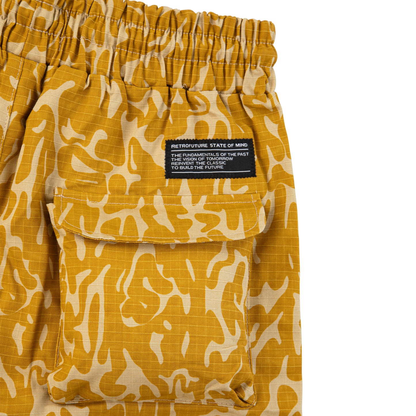 "RETROFUTURE CARGO" Ripstop Cargo Short Arrow Camo