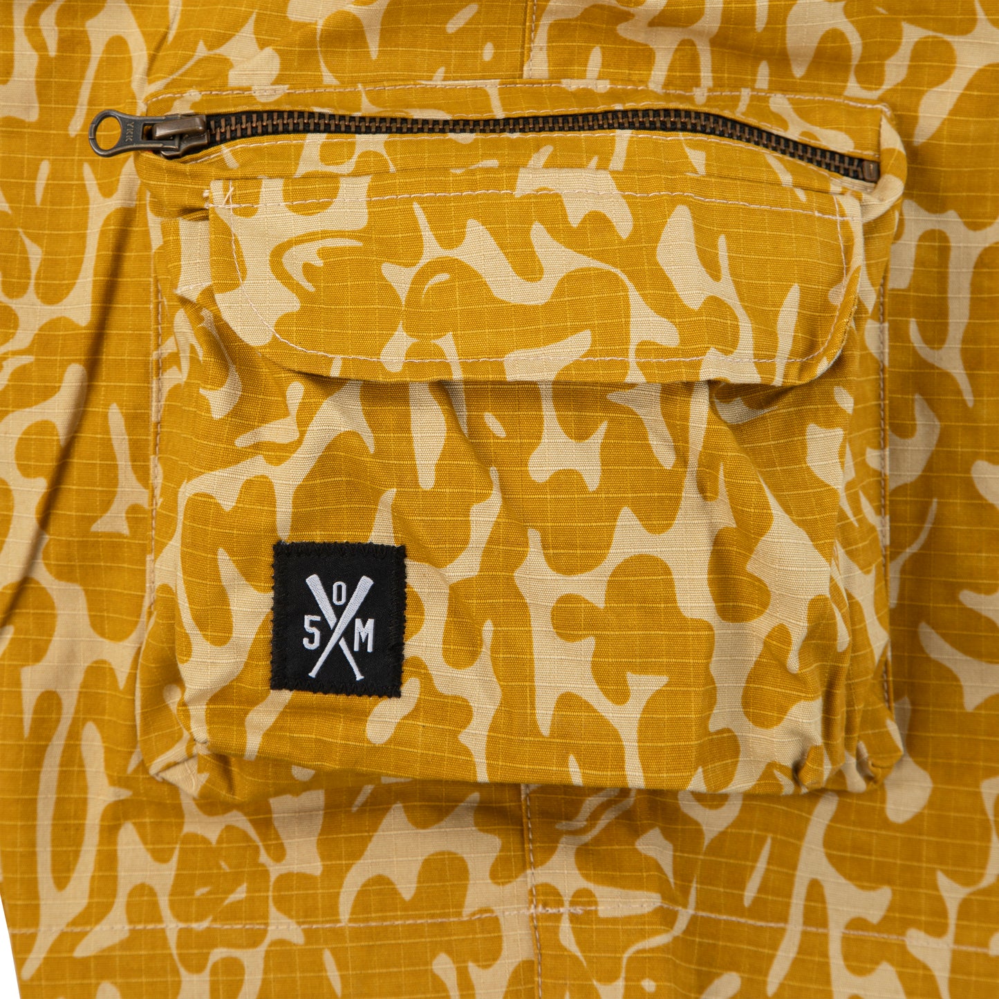 "RETROFUTURE CARGO" Ripstop Cargo Short Arrow Camo