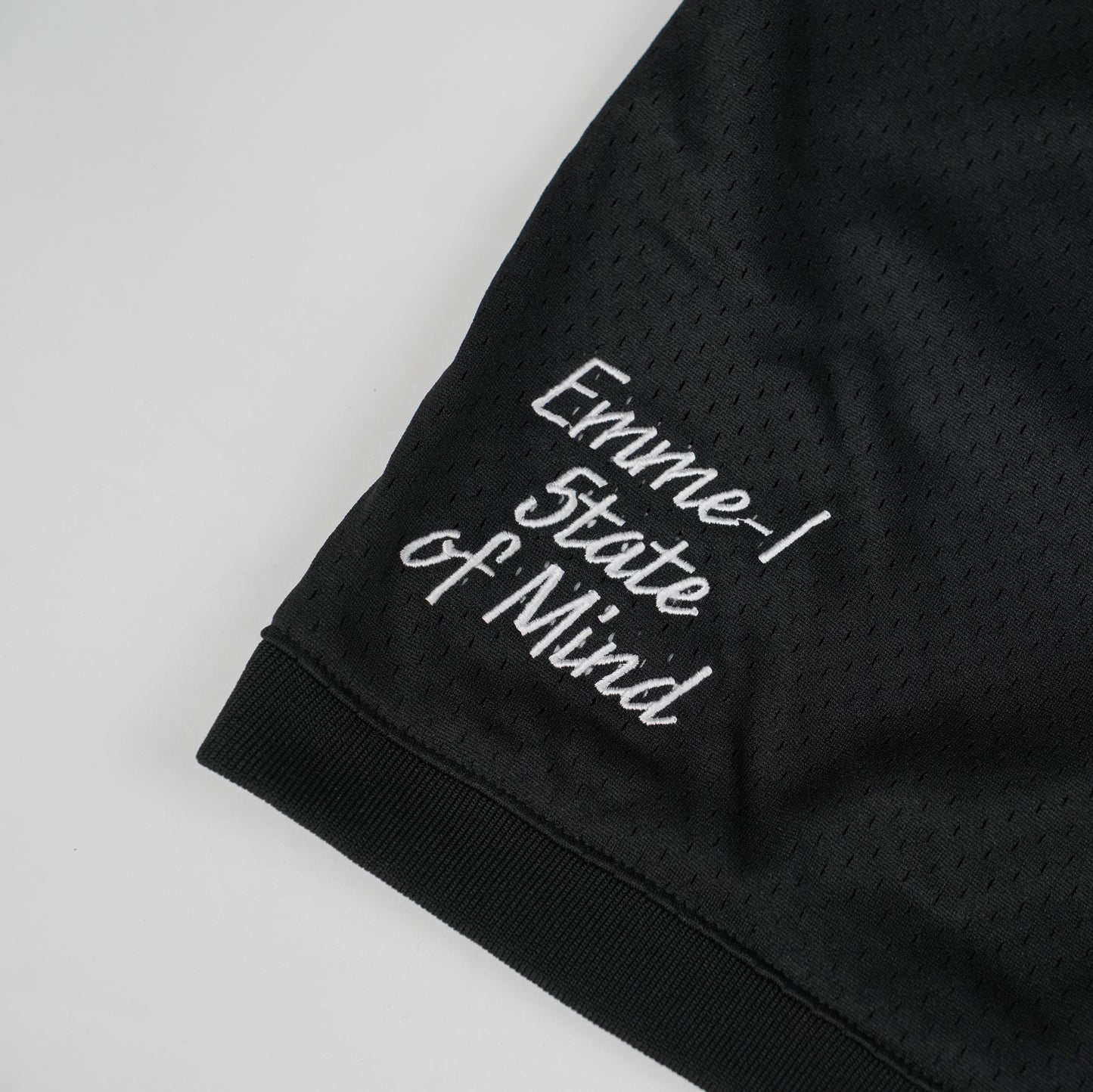 " EMME-I 5TATE OF MIND" basketball shorts