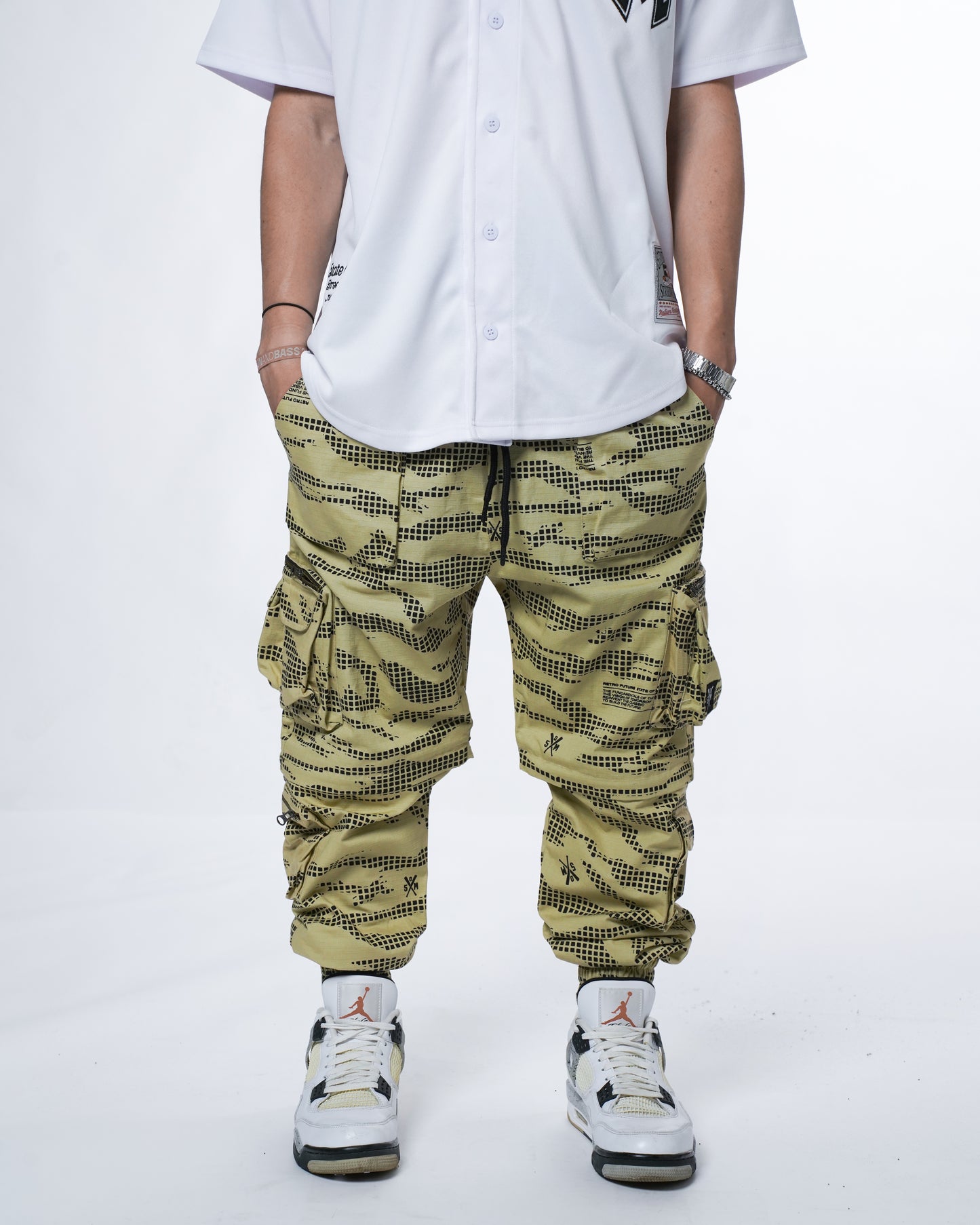 " RETROFUTURE CARGO " Modular Cargo Jogger Sand Camo