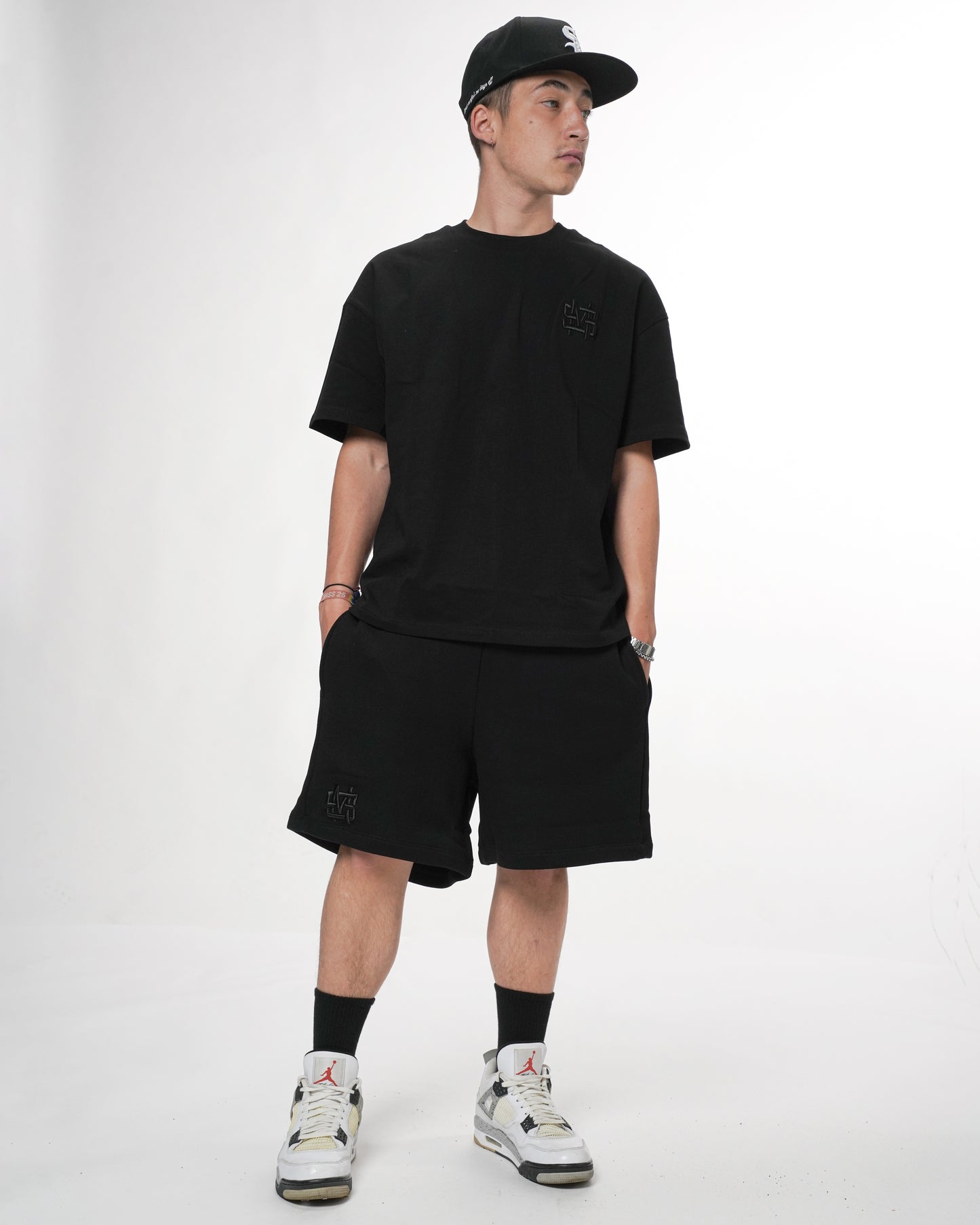 "MONOGRAM" T-Shirt Black T/T