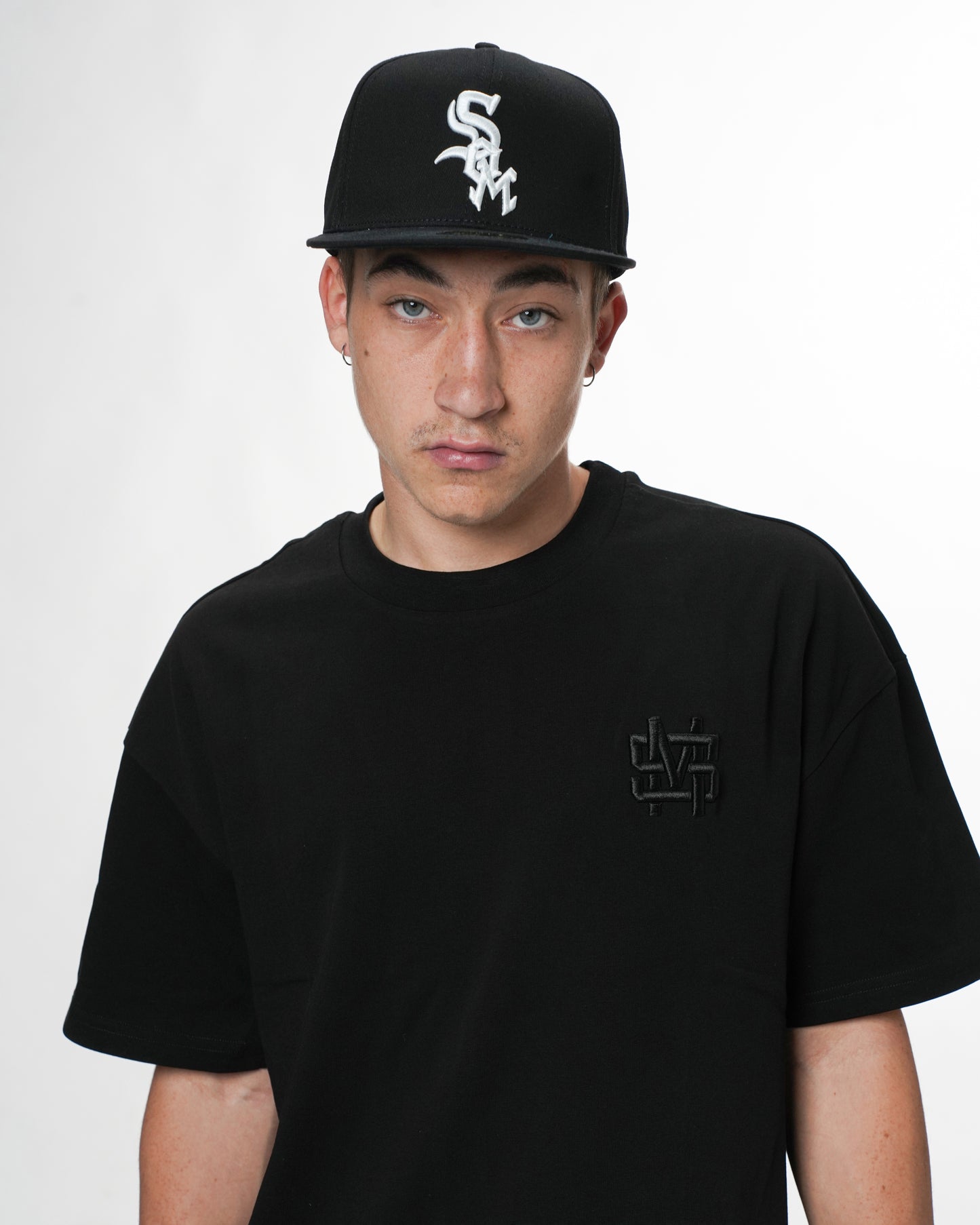 "MONOGRAM" T-Shirt Black T/T